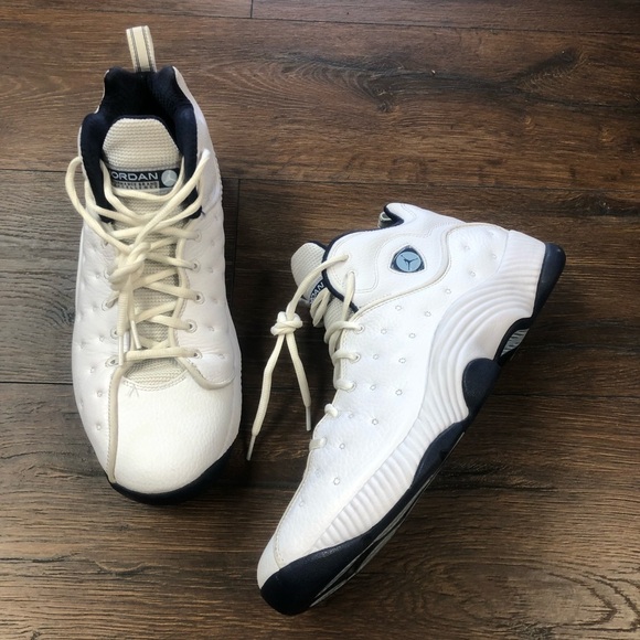 Nike Air Jordan Jumpman Team ll - Picture 1 of 6